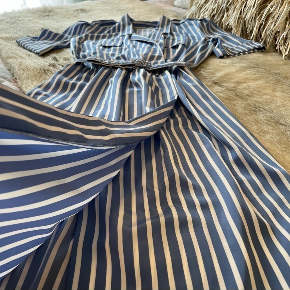 True 80sVintage DIANE VON FURSTENBERG Blue White Strips DVF Midi Wrap Dress 12 - Picture 10 of 17